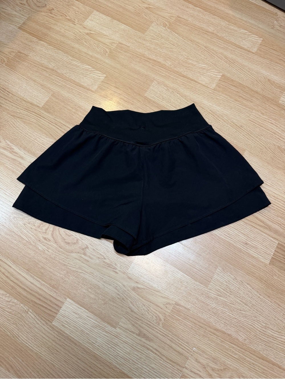 Yogalicious Lightstreme Flirty 2-in-1 Athletic Shorts Women’s Large Black - Picture 4 of 7